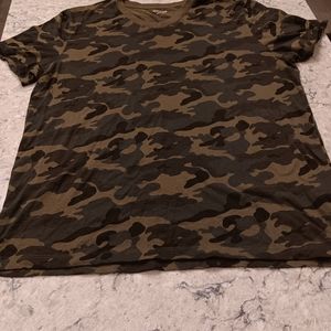 Old Navy Mens camo v-neck adult LG t-shirt 👕